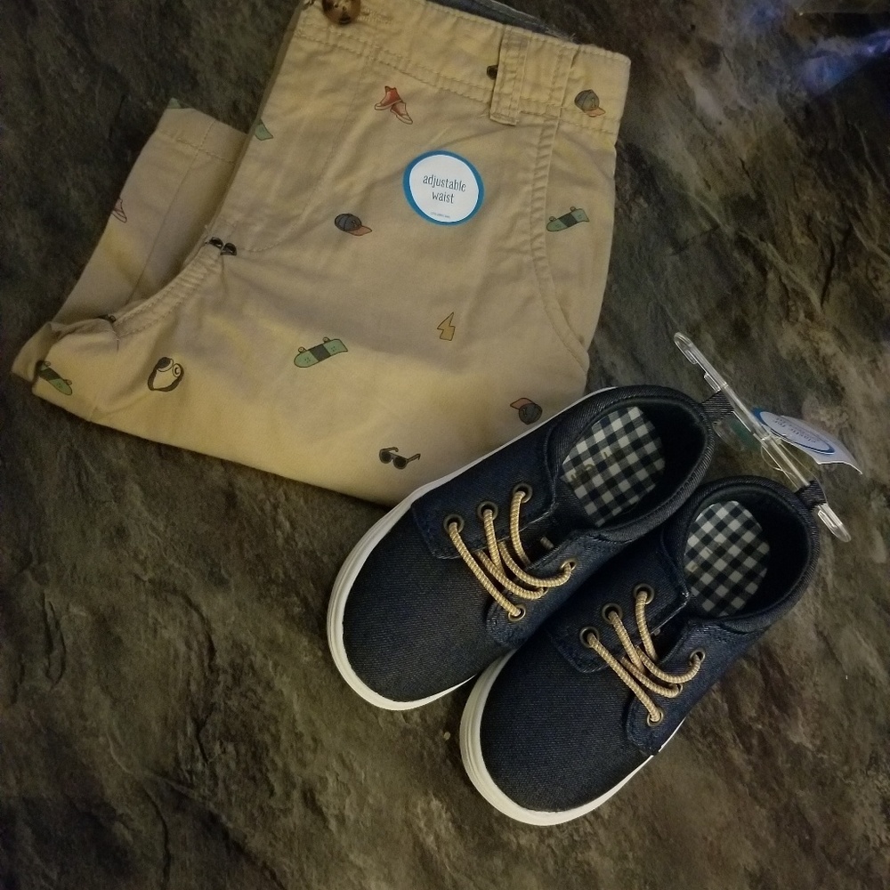 Adjustable waist  khaki shorts